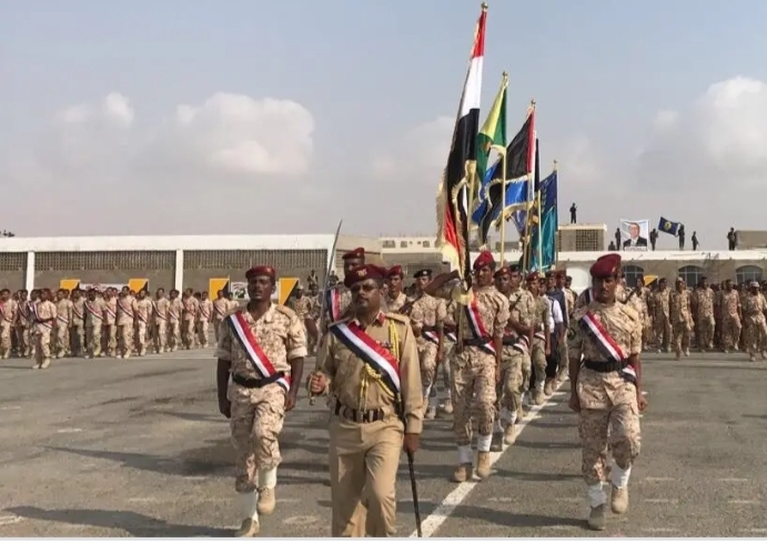 قيادات أبين تنظم عرضا عسكريا مهيبا بمناسبة 22مايو