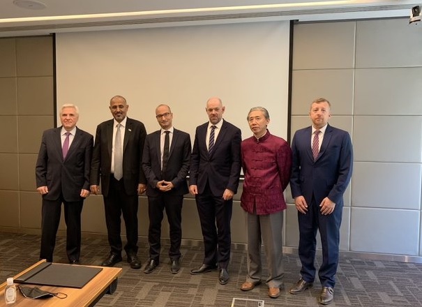 سفراء الدول الخمس يحثون الانتقالي على ان يكون شريكا بناء في الحكومة اليمنية