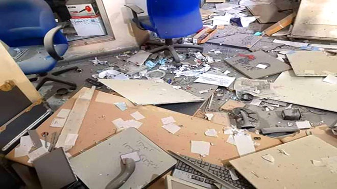 إصابة موظفين بانفجار عبوة ناسفة داخل مقر فرع شركة "سبأفون" في حضرموت 
