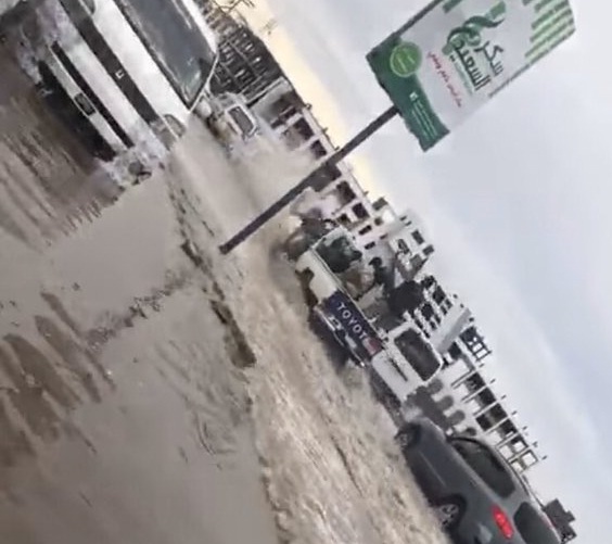 دورية امنية في عدن تثير غضباً واسعاً في مواقع التواصل الاجتماعي (فيديو)