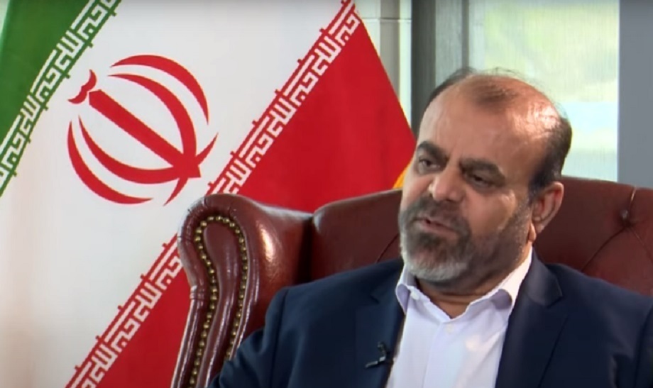إيران تتبرأ من تصريحات رستم قاسمي بشأن دعم الحرس الثوري للحوثيين