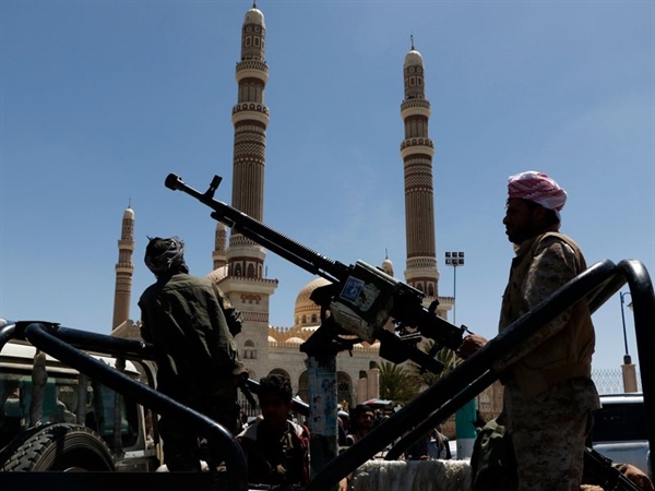 سري للغاية.. وكالة تكشف المستور وبالأسماء عن تجارة الحوثي بالمخدرات.. القيادي المسؤول وطريقة التوزيع ودور العنصر النسائي