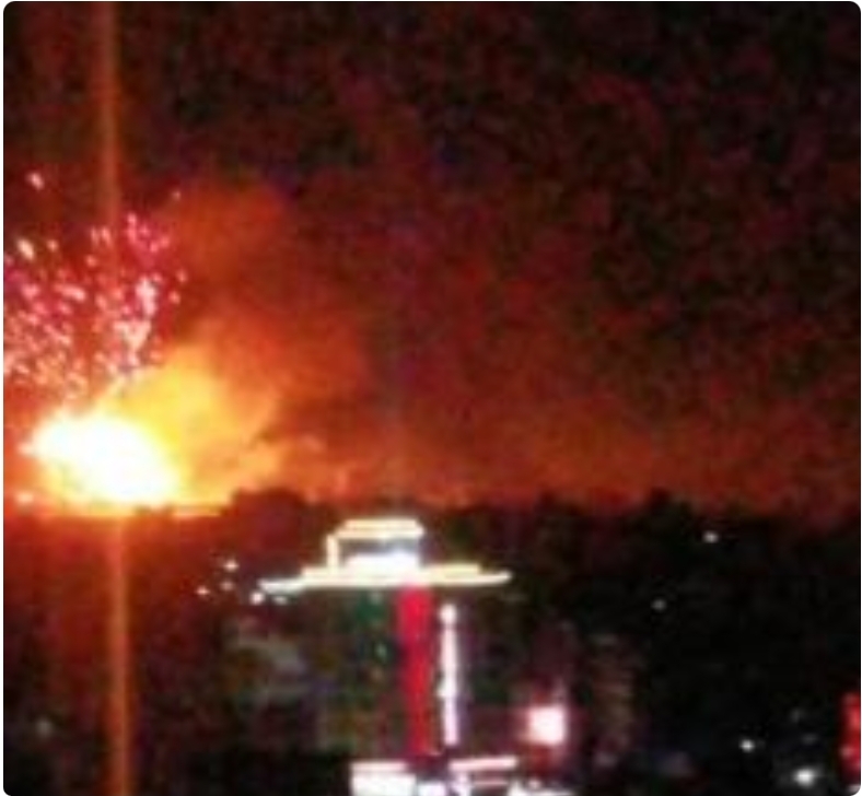 شاهد انفجارات مخازن الاسلحه في صنعاء بعد قصف التحالف لها "فيديو"