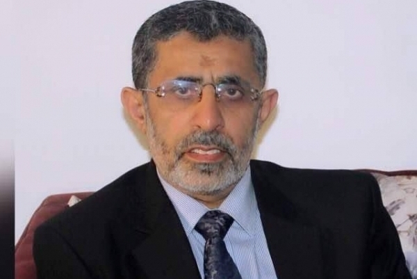 شاهد أول صورة لرئيس جامعة العلوم والتكنولوجيا عقب خروجه من السجن في صنعاء