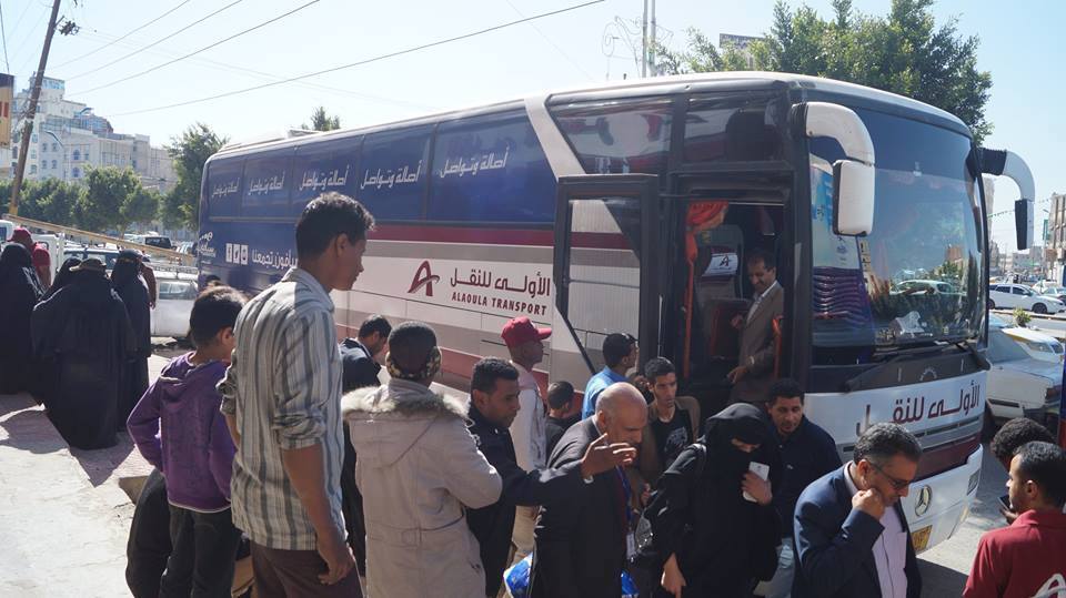 الحوثيون يجبرون شركات النقل البري برفع دعاوى ضد التحالف..والحكومة تعتبرها "تضليل" وتدعو لمقاومتها (وثيقة)