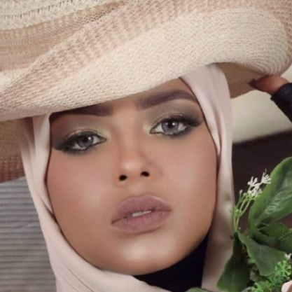 محكمة حوثية تستأنف محاكمة الفنانة وعارضة الازياء انتصار الحمادي