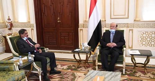 الرئيس هادي يلتقي البحسني ويصدر 3 توجيهات عاجلة بشأن حضرموت 