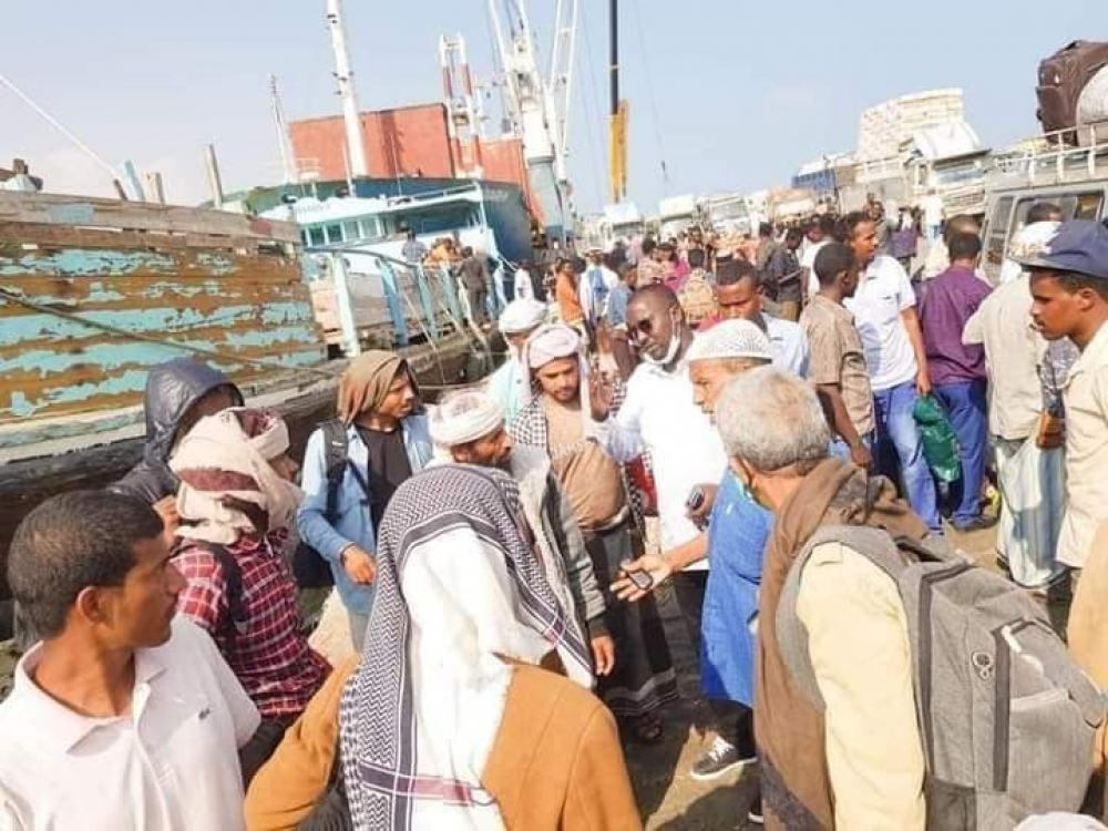 حفظت الجميل لليمن وشعبها.. الصومال تستقبل مئات اللاجئين اليمنيين - صور