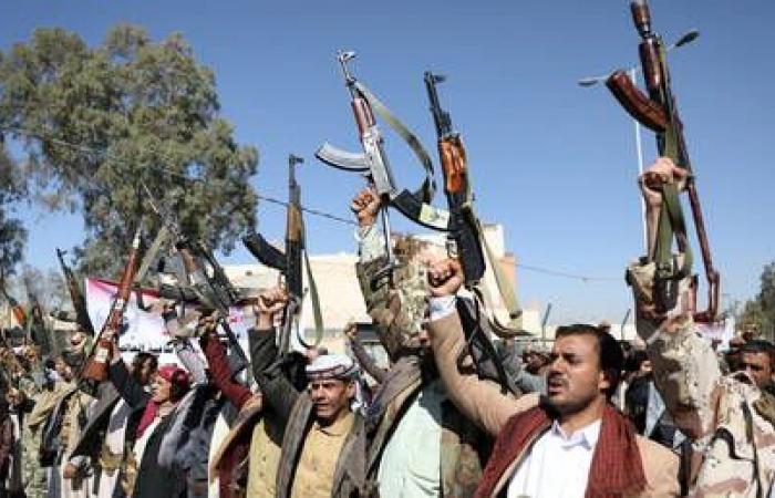 مليشيا الحوثي تضع شروط قبل أي محادثات سياسية.. وتكشف عن قنوات تواصل مع واشنطن!
