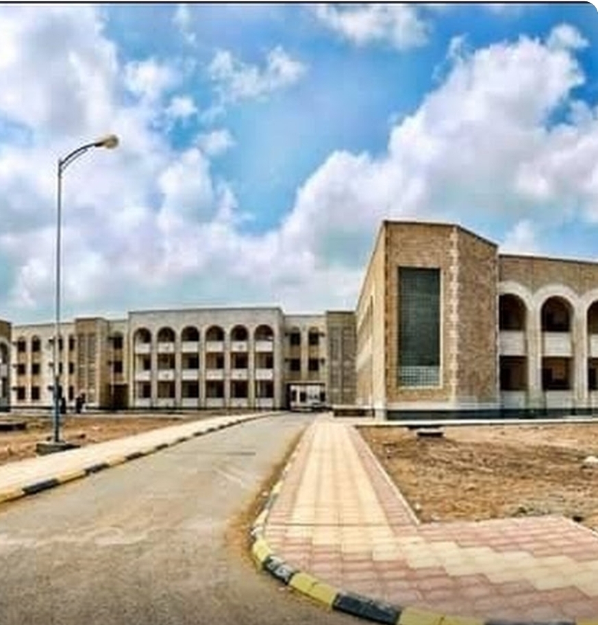 أول جامعة يمنية توقف الدراسه بسبب كورونا