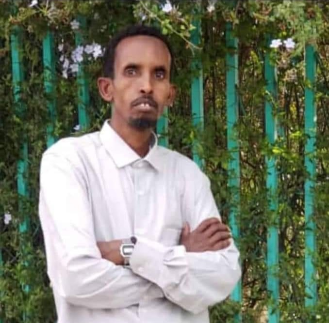 حوثي يستوقف مواطنا ويسأله عن جنسيته وعندما أخبره أنه صومالي قتله بدم بارد