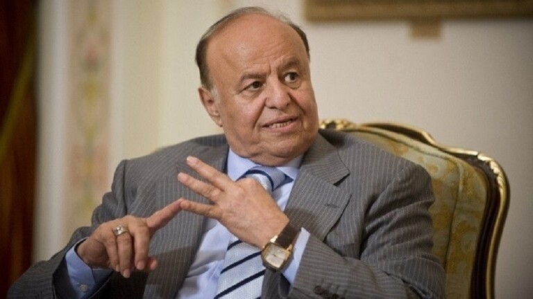 عضو في مجلس الشورى يحذر الرئيس هادي من "مؤامرة" ويدعوه للعودة إلى اليمن