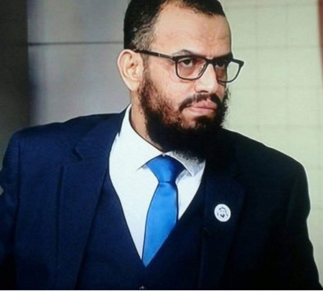 "هناك خيارين لاثالث لهما"بن بريك يحذر الانتقالي من نتاج صراع الفصائل 