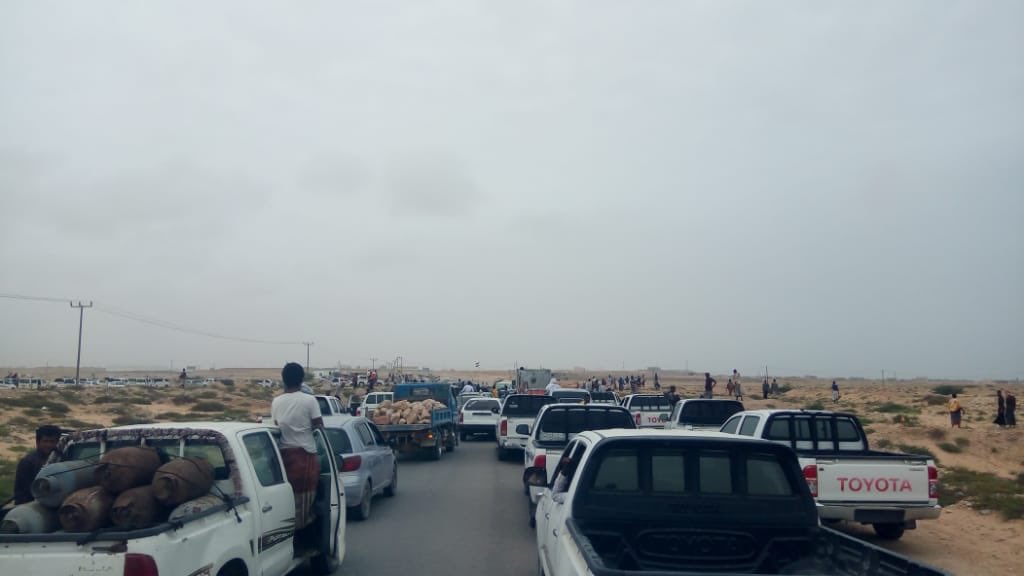 المهرة...منع الموالين لـ"الانتقالي" من دخول "الغيضة" لـ"التظاهر" والأوضاع متوترة (فيديو)