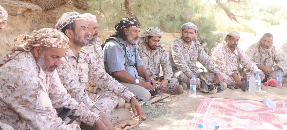 بن عزيز: التضحيات ستتوج بالنصر الكبير وقطع الطريق أمام مخططات ايران في اليمن والمنطقة