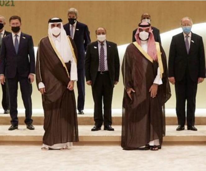 الأحمر يلبي دعوة الملك سلمان لمبارة الشرق الأوسط