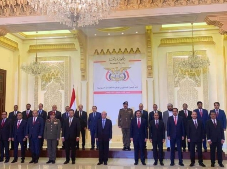 الرئيس هادي يدعو إلى اجتماع عاجل في عدن