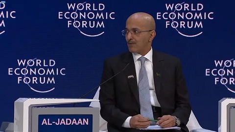 وزير المالية السعودي يعلن موقفاً جديداً بشأن رسوم العمالة الوافدة