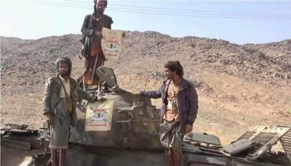 شاهد بالفيديو العمالقة تستعيد كميات كبيره من الأسلحة الثقيلة والخفيفة