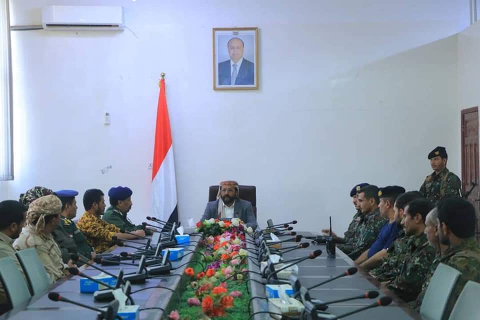 اللواء «العرادة» يترأس اجتماعا أمنياً لقيادة شرطة «مأرب».. وهذا ما تعهد به القائد الجديد للقوات الخاصة!