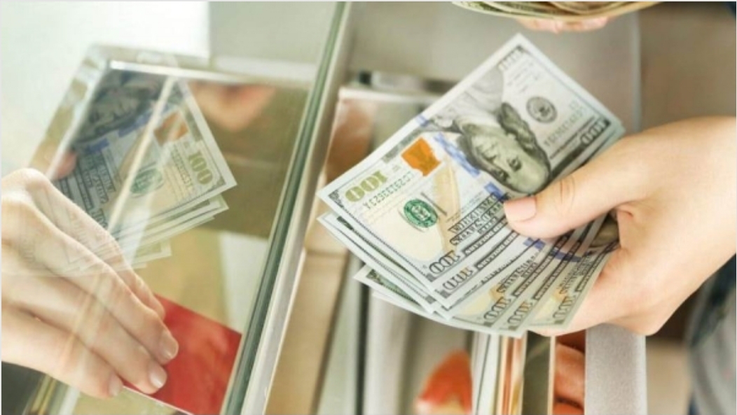 الآن : أسعار صرف الريال اليمني مقابل الدولار والسعودي تداولات مساء اليوم الاربعاء و عمولة التحويل بين عدن وصنعاء تصل هذا الحد