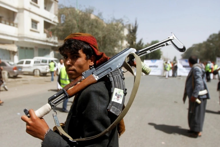 إستنفار وانتشار كثيف للمسلحين وقطع للشوارع في صنعاء..وهذا السبب!