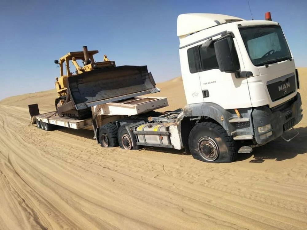 الشرعية تعلن سبب انتشار الجيش بقرب معسكر إماراتي وتنشر صور (شاهد)