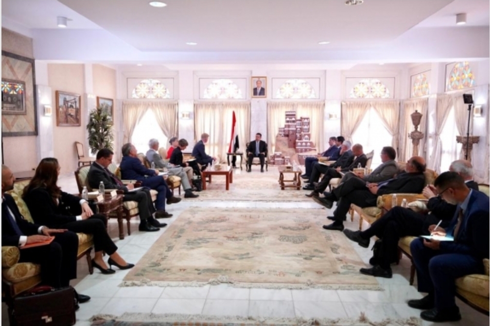 الحكومة الشرعية تطلب موقفا دولي واضح تجاه معرقلي السلام وتؤكد حرصها على العودة الى عدن