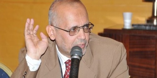 الإعدام لمتهم باغتيال ممثل الحوثيين في مؤتمر الحوار وصلبه يومين في ميدان السبعين 