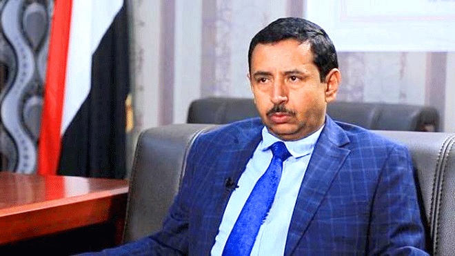 محافظ شبوة يوجه بتعليق الدراسة في 3 مديريات سقطت بيد الحوثيين (وثيقة)