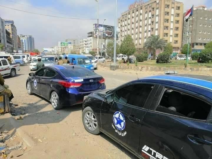 انتشار أمني غير مسبوق في عدن تمهيدا لاستقبال الحكومة (صور)