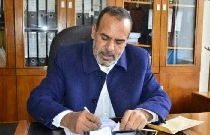 على وقع صراع داخلي.. وزير في حكومة الحوثيين يقدم استقالته من منصبه