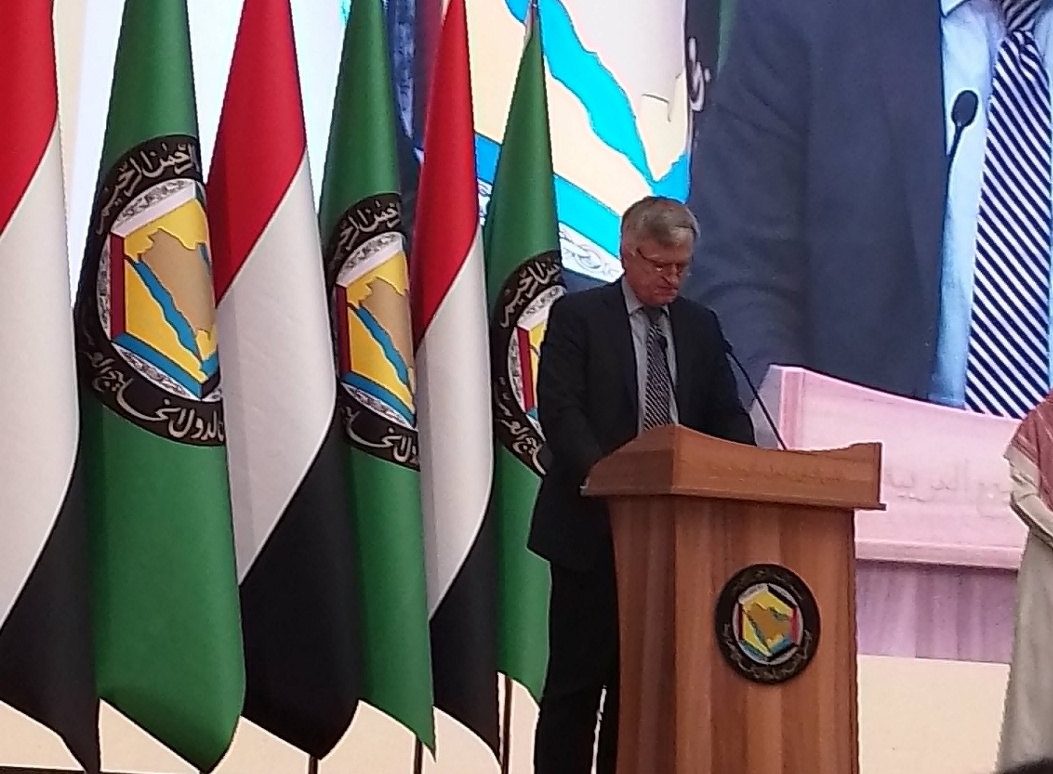 أبرز ماورد في كلمة المبعوث السويدي إلى اليمن في مشاورات الرياض