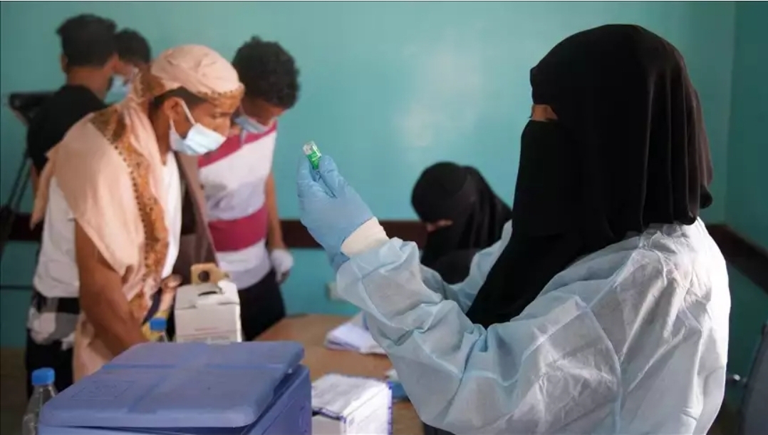 إقبال غير مسبوق على التطعيم في اليمن بعد عزوف كبير ...فما الذي تغير!!