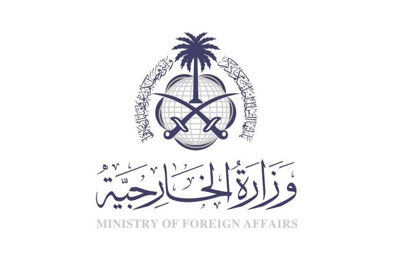 بسبب تصريحات قرداحي بشأن اليمن.. السعودية تطرد سفير لبنان وتستدعي سفيرها في بيروت