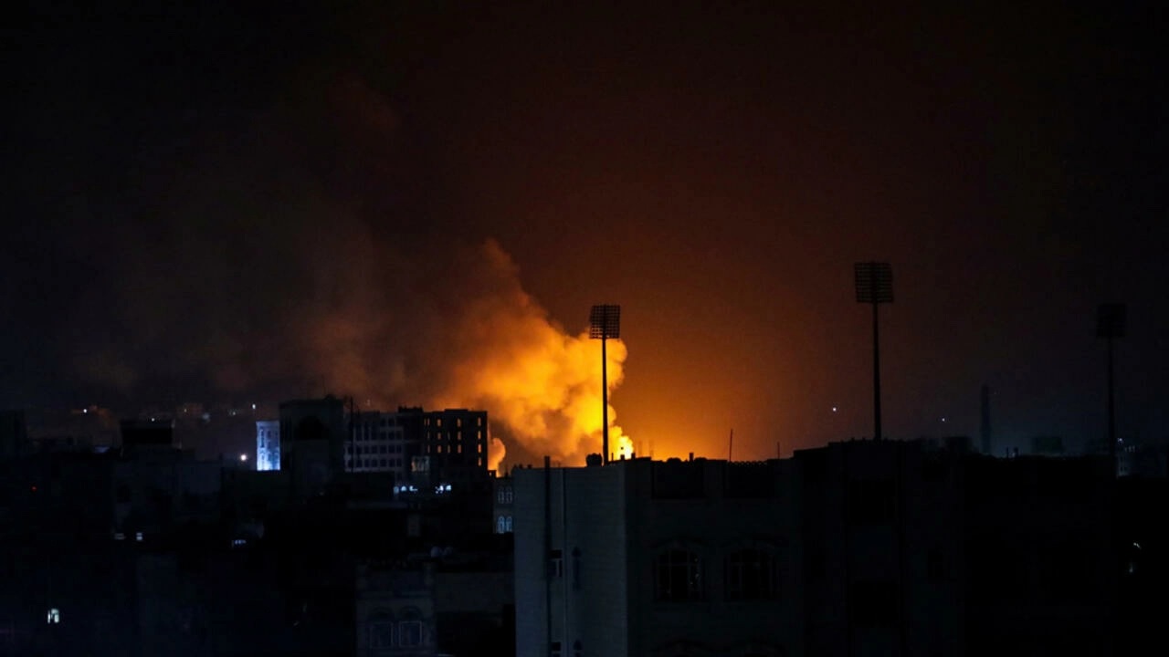 التحالف يستهدف موقعاً سرياً لخبراء في الحرس الثوري الايراني بصنعاء