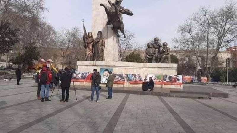 حوثيون يتظاهرون وسط تركيا ويرفعون صور زعيمهم وشعاراتهم الطائفية