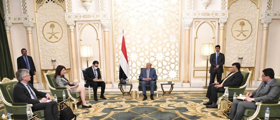 الرئيس اليمني: ميليشيا الحوثي ومن يقف خلفها لاتؤمن بالتعايش والسلام