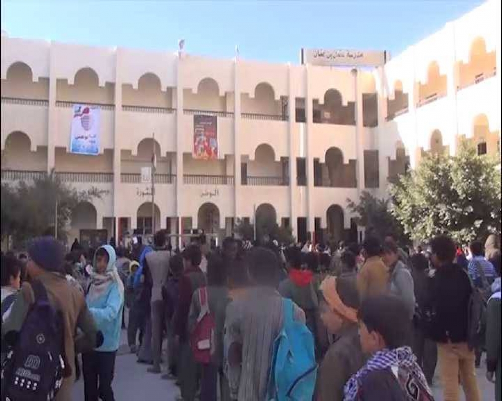 إهانة الحوثي للطلاب.. طرد من الاختبارات الشهرية والسبب دفع مبلغ شهري