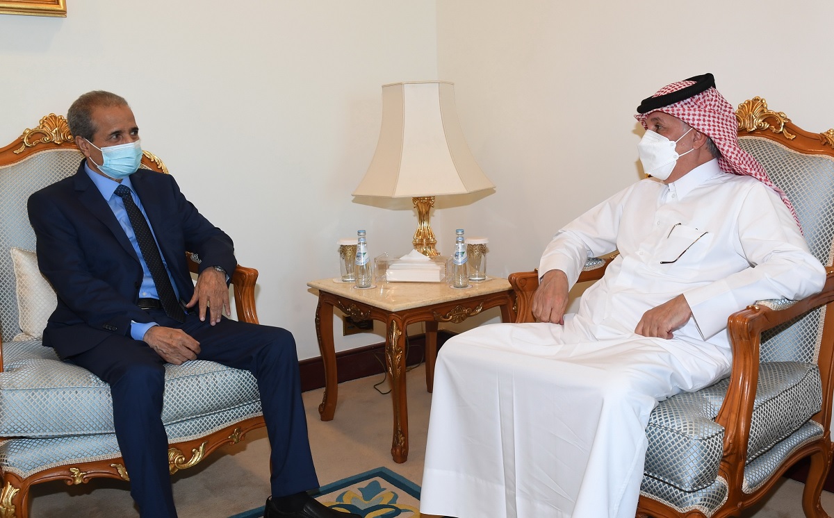 وزير الدولة للشؤون الخارجية القطري يلتقي القائم بأعمال سفارة اليمن