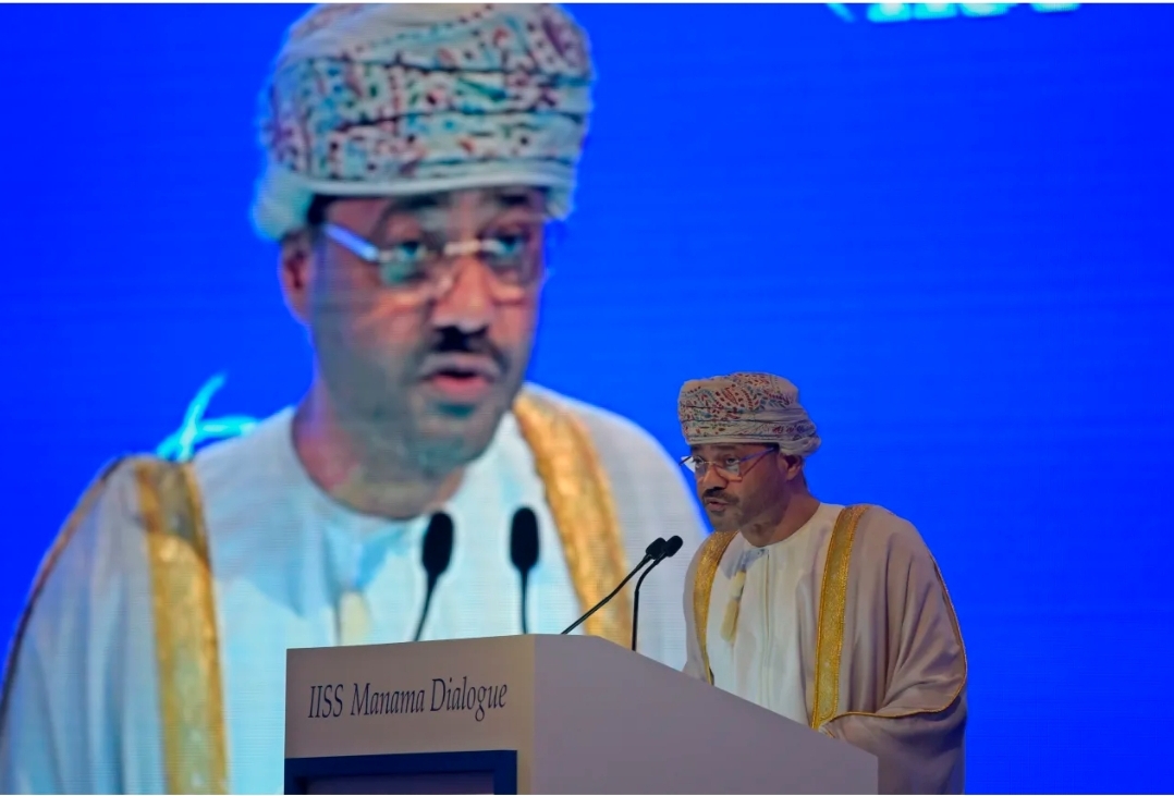 سلطنة عٌمان: نأسف لتأزم العلاقات بين لبنان ودول عربية.. وندعو للحوار وضبط النفس