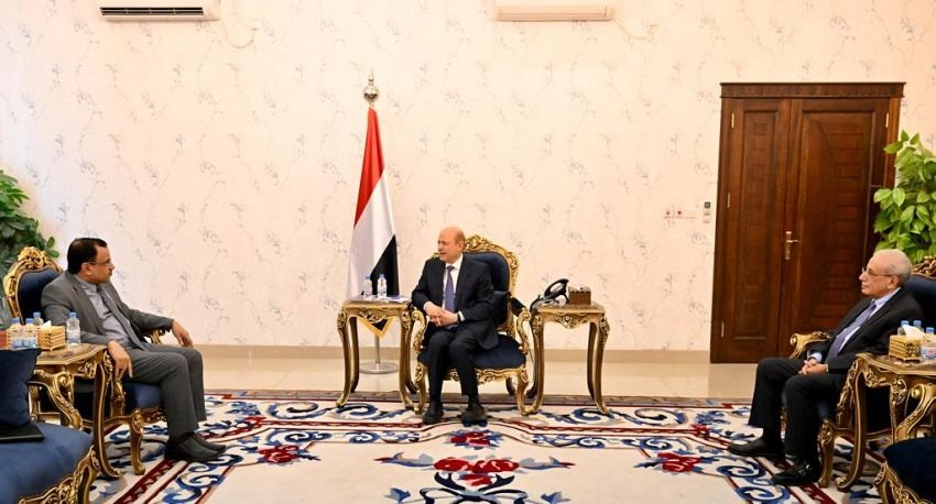 الرئيس العليمي يوجه بتشكيل لجنة وزارية لضبط اسعار الاسماك