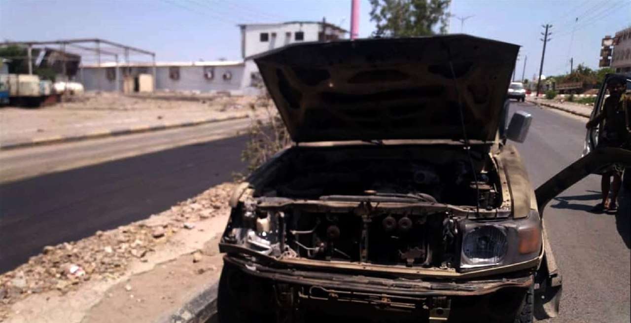 نجاة مسؤول عسكري بارز من محاولة اغتيال واصابة 3 من مرافقيه بانفجار مفخخة جنوب اليمن