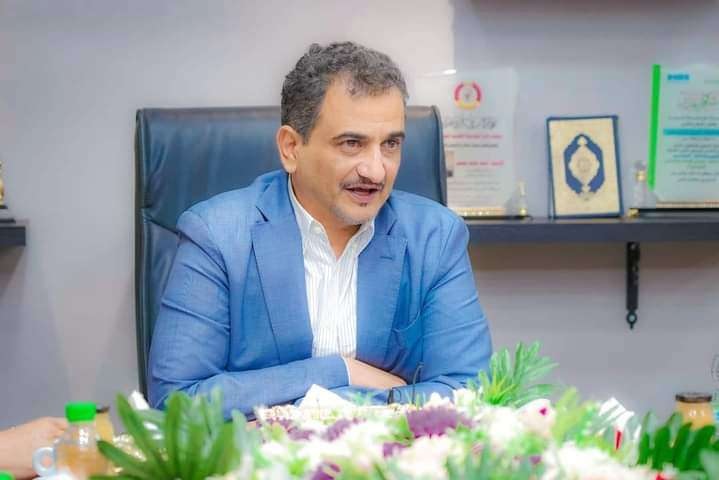 محافظ عدن يخرج عن صمته متحدياً بعد تحميله مسؤولية اخفاء 30 مليار ريال يمني