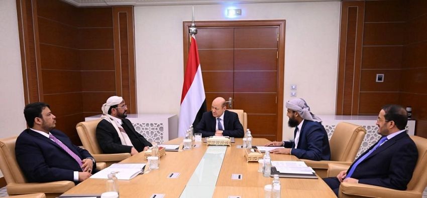 مجلس القيادة الرئاسي يعقد اجتماعاً مغلقاً لمناقة الخطط التنفيذية لتخفيف معاناة المواطنين