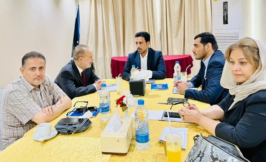 اليمن.. رئاسة التشاور والمصالحة تؤكد أهمية معالجة الوضع الاقتصادي والانساني الصعب الذي سببه الانقلابيون