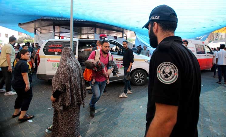 الاحتلال يرتكب مجرزة جديدة ويصف مدرسة للاجئين شمال غزة - (فيديو)