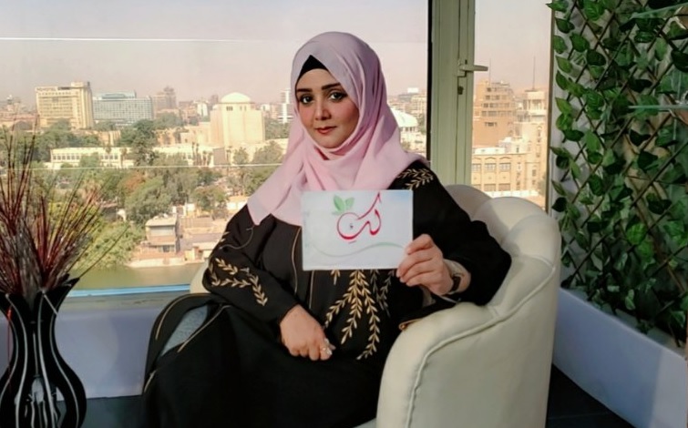 الإعلامية اليمنية مايا العبسي تفوز بجائزة رفيعة