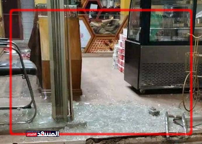 انفجار يستهدف محل شهير لبيع العسل في صنعاء - (صور)