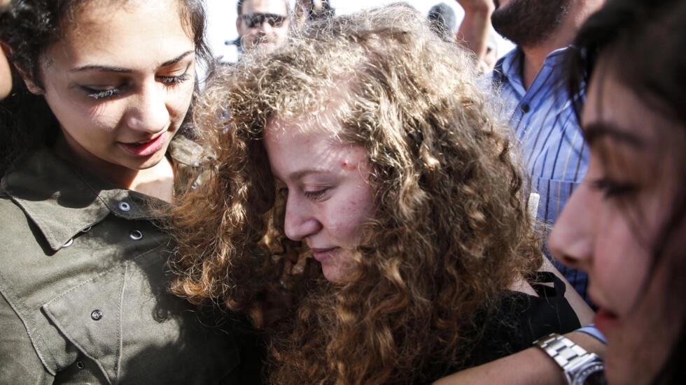 جيش الاحتلال يعيد اعتقال الناشطة الفلسطينية عهد التميمي 